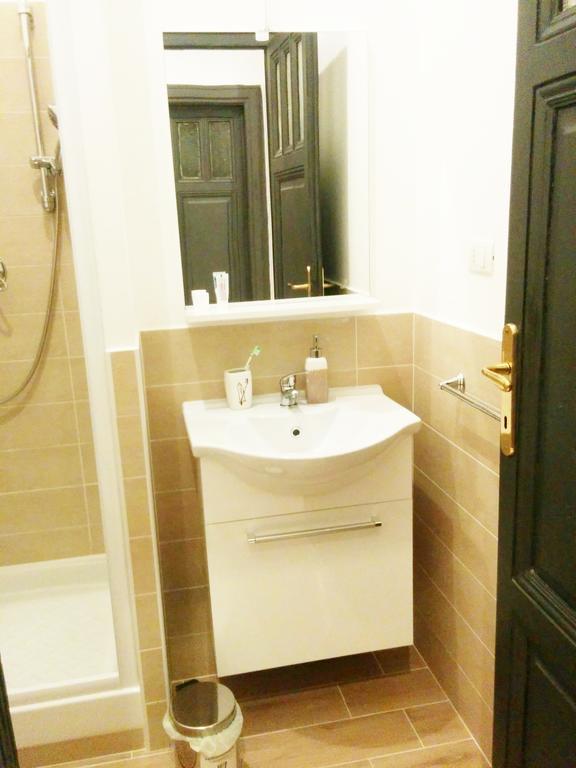 Ad Hoc Guest House Rome Room photo